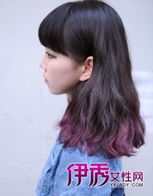 今年流行发型卷发女图片