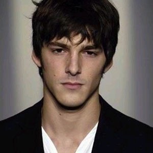 【男士发型】集合最全最新的男士潮流发型资讯