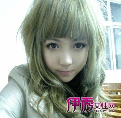 <em>烟灰色头发</em>效果图 亚麻灰色头发<em>图片</em>_流行发型