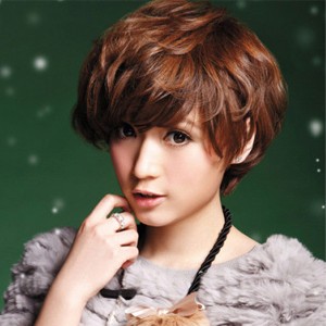 2014女人短发烫发最新发型图片大全_流行发型_美