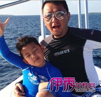 <em>郭涛儿子石头</em>郭子睿萌照盘点_明星<em>发型</em>_美容