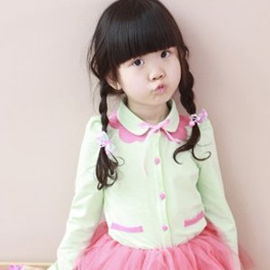 <em>小女孩发型绑扎</em>方法简单又可爱_流行<em>发型</em>_美