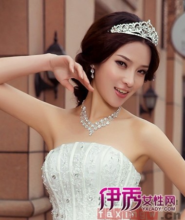 最新<em>韩式</em>妩媚<em>新娘发型</em>设计图片(2)_流行<em>发型</em>_