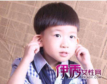 可爱<em>小男孩锅盖头短发</em>造型设计_流行<em>发型</em>_美
