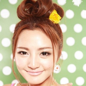 简单的扎<em>头发</em>方法手把手教你如何盘<em>头发</em>_流行