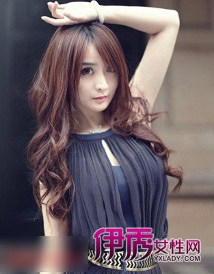 <em>女生</em>超人气<em>露额</em>长卷气质<em>发型</em>推荐(5)_流行<em>发型</em>