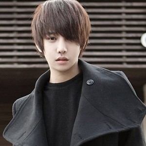 2014花美男生斜刘海<em>发型名称</em>和图片_流行<em>发型</em>