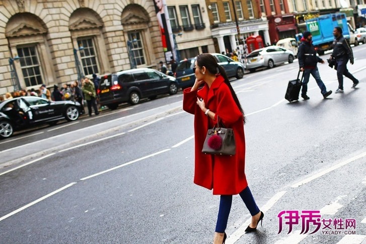 【图集】时装周秀场外 最<em>时髦马尾辫发型</em>街拍