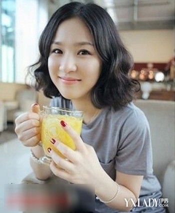 <em>2014最流行短卷发</em>发型图片(3)_<em>流行发型</em>_美容