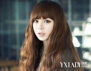 中长发<em>烫发发型</em>图片推荐(2)_流行<em>发型</em>_美容-伊