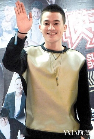 鹿晗<em>欧豪</em> 七大当红青春偶像<em>发型</em>PK(6)_明星发