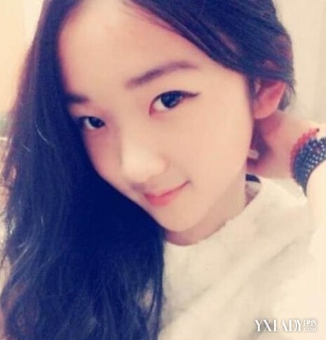 【图】12岁<em>女生</em>晒成熟自拍照 小<em>女生怎么</em>保养