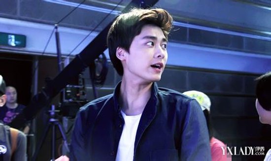 [组图]古剑奇谭<em>李易峰</em>晋升国民男神 揭秘萌系男