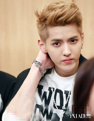 [组图]韩国组合<em>EXO吴亦凡</em>鹿晗 潮男时尚<em>发型</em>等