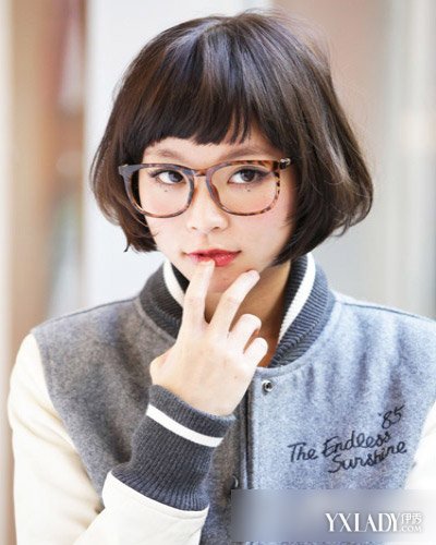 【图】<em>何炅</em><em>女儿</em>齐刘海发型清纯可爱 2014最