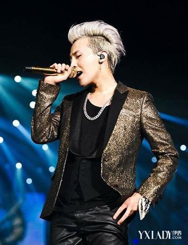 【组图】YG家族演唱会权志龙<em>发型</em>最炫 莫西干