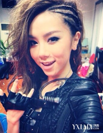 【图】艾薇儿倪妮<em>朋克</em>头<em>发型</em> <em>女生</em>半剃头个性