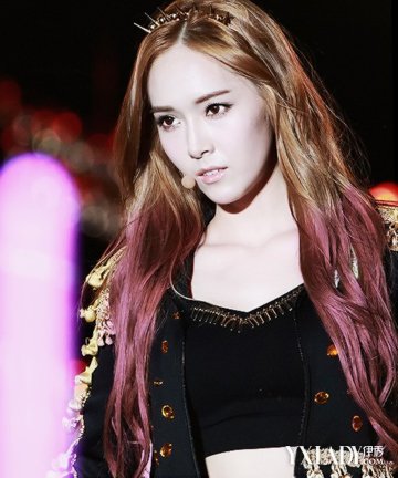 【图】少女时代jessica退团 回顾郑秀妍七彩染