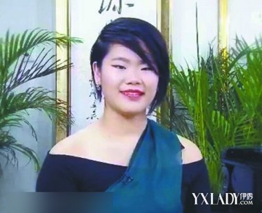 【图】 毕福剑题字出错 女儿毕凌曝光 毕凌三七