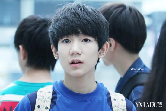 凯翻唱何山《满城花开》实力惊人 童星<em>王源</em>左