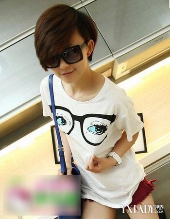 【组图】<em>邓紫棋</em>南宁演唱会破被封杀传闻 <em>邓紫</em>