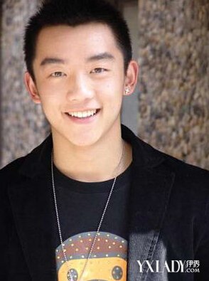 【图】奔跑吧兄弟直播嘉宾性格搞怪 <em>郑凯</em>暖男