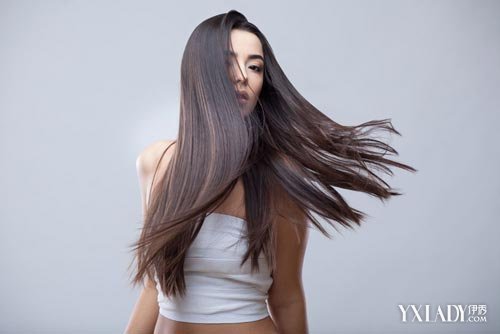 钢管舞女神黑长直极致诱惑 让<em>头发快速长长</em>的