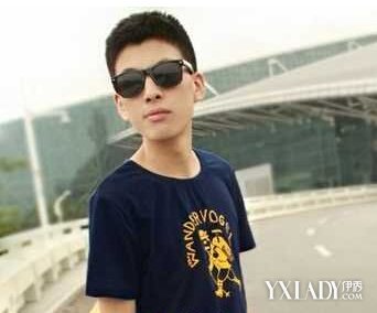 【图】夏季潮男<em>发型</em>图片 展示夏日清爽<em>发型</em>(2