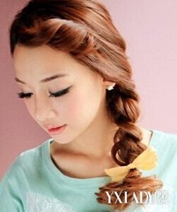 【图】<em>夏季</em>发型扎法 <em>女生夏天简单扎发型</em>方法