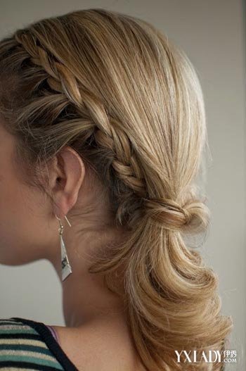 【组图】最强大脑奶茶妹妹甜美<em>编发</em>彰显气质 