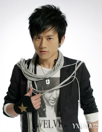 【图】闹啥子嘛闹走红 张杰百变<em>发型</em>时尚时尚