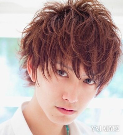 【图】男生<em>脸小剪什么发型好看</em> 小脸男生最适