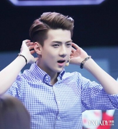 【<em>图</em>】男生短发<em>发型</em> 鹿晗吴亦凡<em>吴世勋</em>示范潮