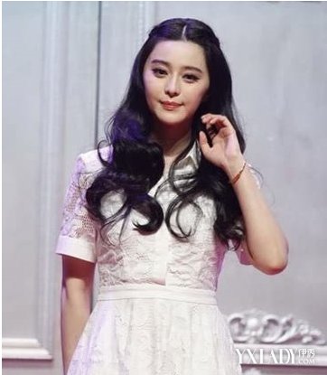 【图】<em>范冰冰中分发型图片</em> 范冰冰少晒中分美