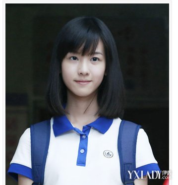 【图】陈都灵<em>发型</em> 齐<em>刘海齐肩直发</em>显得乖巧可