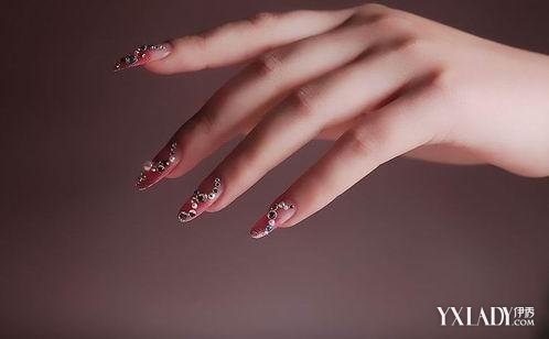 【图】指甲油怎么洗掉小窍门 怎样快速简单去