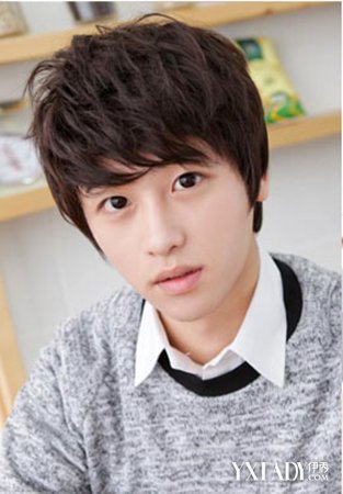 【图】最新<em>发型男</em> <em>韩系</em>男生亲身示范(2)_最新发