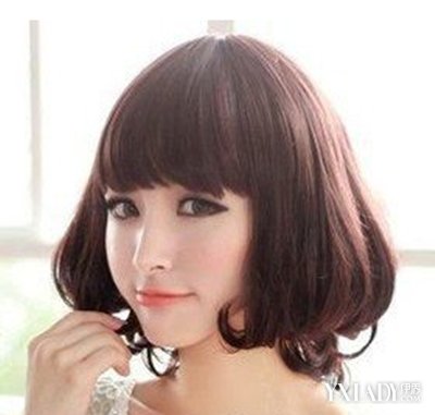 【图】<em>中发满头烫发型</em> 诠释青春可爱潮范(3)_中