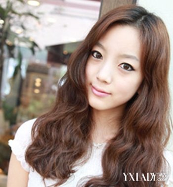 【图】<em>小波浪卷发型</em>图<em>中长发</em> 3类卷发造型最动