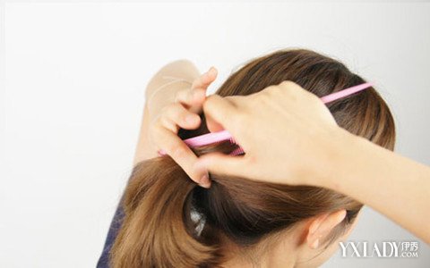 【图】学生马尾辫扎法图解 让你清爽又不失女