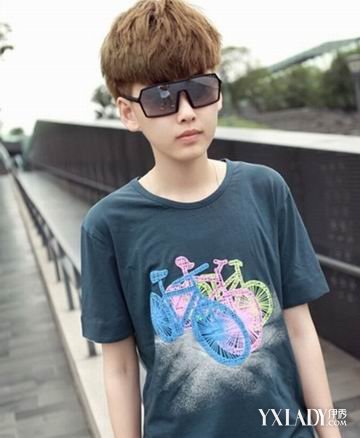 【图】<em>2015韩国</em>流行<em>发型男生</em>推荐 潮男款魅力