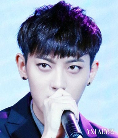 【图】<em>2015铲两边后倒发型</em> 气质瓜子脸轻松搞