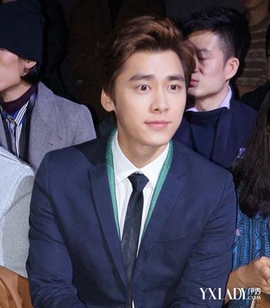 【图】<em>李易峰三七分发型</em> 掀起刘海逛秀场(2)_李