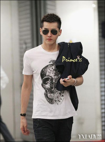 【图】<em>2015最潮发型男</em>短发有哪些? 吴亦凡帅