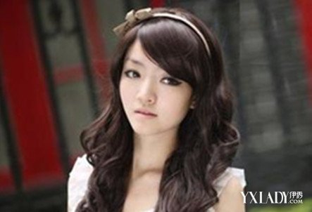 【图】<em>圆脸小眼睛长发发型</em>欣赏 5款潮流发型不