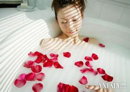 【图】夏天出汗毛孔痒用什么洗澡好呢 小编教