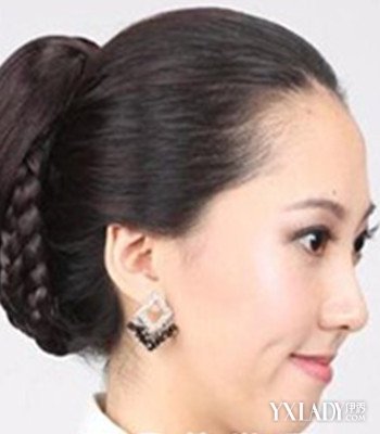 【图】<em>婚礼</em>上<em>妈妈</em>高贵<em>发型</em>图片盘点 庄重又优