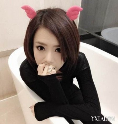 【图】盘点<em>戚薇中长发发型图片</em> 几款发型帮你