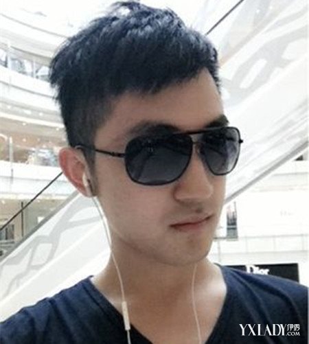 【图】<em>男生</em>两边<em>剃</em>掉发型<em>最帅</em>的图片 几款发型