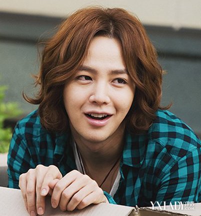 【图】<em>张根硕中分</em>超帅气 花美男<em>发型</em>大盘点_张